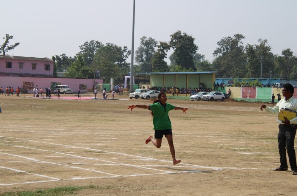 कलेक्टर संबित मिश्रा ने ’’बस्तर ओलंपिक’’ खेल प्रतियोगिता का किया विधिवत शुभारंभ