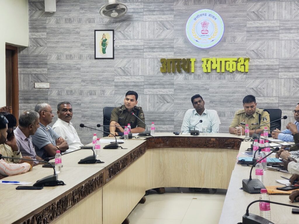 शहर को व्यवस्थित करने के लिए व्यापारी भी दें आवश्यक सहयोग – कलेक्टर  हरिस एस
