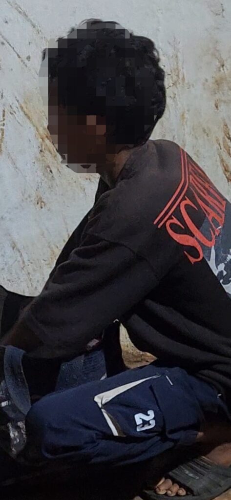 रक्षक बनी बक्षक,बीजापुर शराब दुकान में नाबालिकों को बेच रहे ब्लैक में शराब