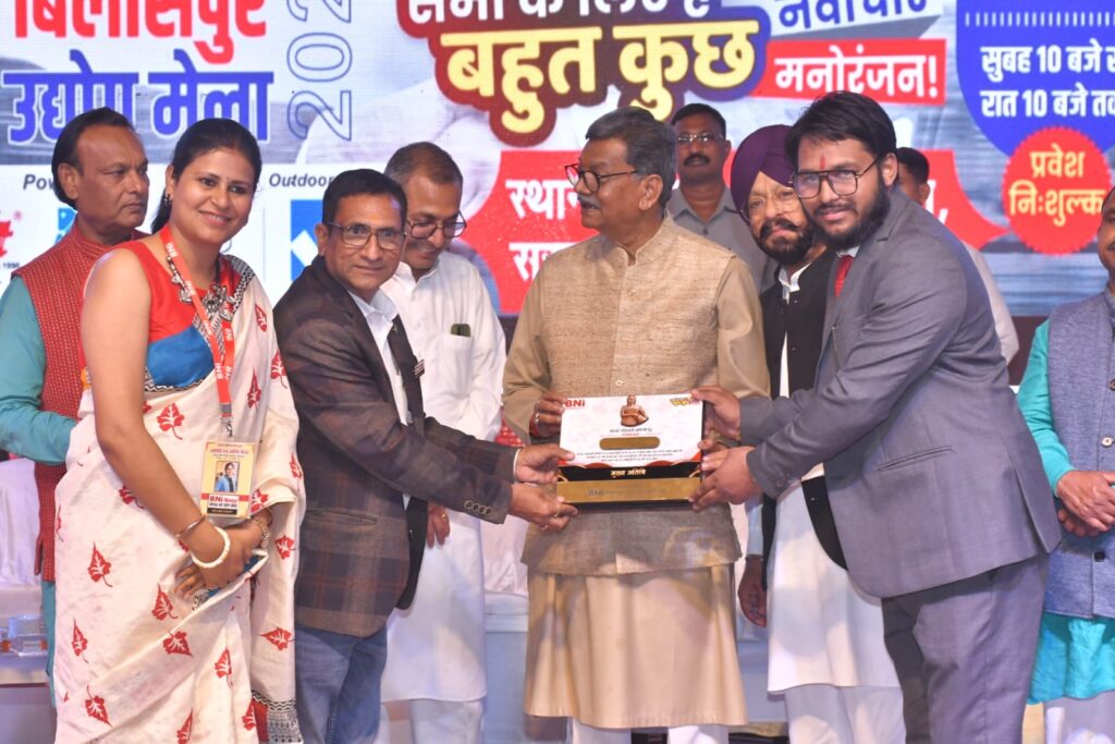 मेले में विभिन्न वर्गों को एक मंच पर जोड़ना सराहनीय पहल- चरणदास महंत