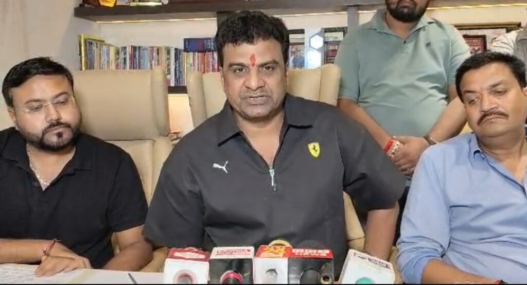 ​पी.सी. ज्वैलर्स पर धोखाधड़ी का आरोप: पुरानी अंगूठी की वापसी पर नहीं मिल रही उचित कीमत, सराफा एसोसिएशन ने एसपी से की शिकायत