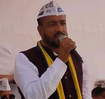 सरकारी शराब दुकानों में अवैध शराब बिक्री का आरोप, दोषी अधिकारियों पर हो कठोर कार्रवाई: समीर खान