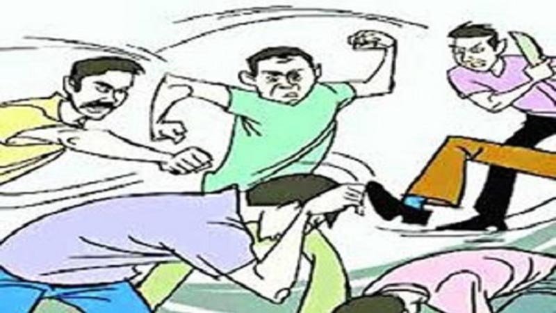 खपरगंज में दो पक्ष आमने-सामने, पथराव से तनाव